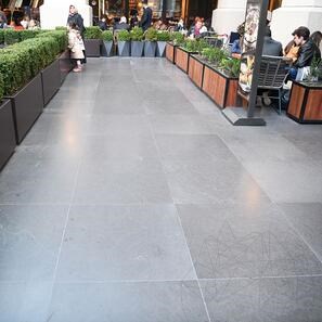 Антикиран базалт Блек бюти 60 x 60 x 2 см