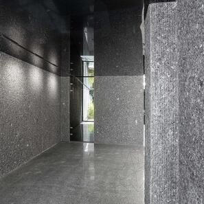 Плочи от камък Black Diamond Lineal Extreme Dark Design 2 см