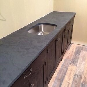 Черен плот от антикиран шистов камък  200 x 65 x 3 см