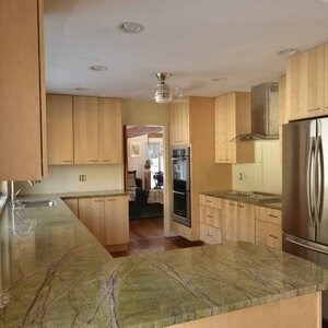 Плот от полиран мрамор Дъждовни Зелени Гори 250 x 65 x 3 см