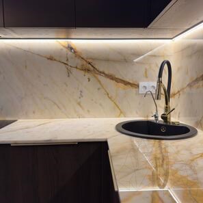 Полирани фаши мрамор Калаката Голд 2 см