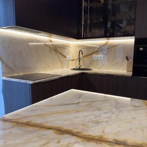 Полирани фаши мрамор Калаката Голд 2 см