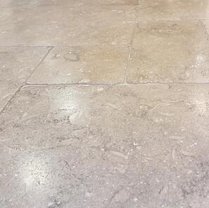 LTP Profesional Ironwax Satin, акрилен препарат за самополиране със сатиниращ ефект, само за интериорна употреба, 1 л