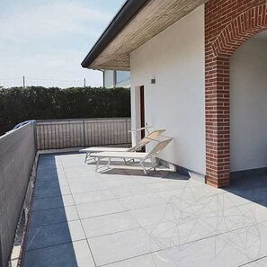Синтерован камък L'ALTRA PIETRA Colosseo Silvergrau, 60 X 60 X 2 см, R11 - Външни плочки (нехлъзгащи се) 
