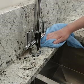 LTP Profesional Stone Wash, препарат за почистване и поддръжка на кухни и бани, 500 мл