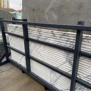 Calacatta Lilac Полиран оребрен мрамор плоча 2 cm