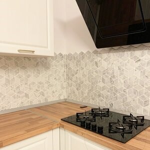 Шлайфаната кубична мозайка от мрамор Ню Йорк