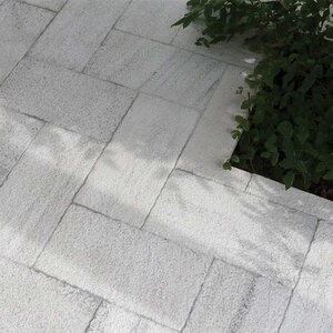 Напречно рязан бучардисан мрамор Кавала 40 х 20 х 2 см