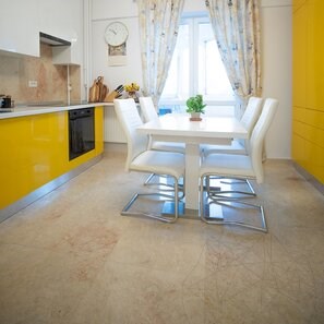 Полиран мрамор Розалина 60 x 60 x 2 см