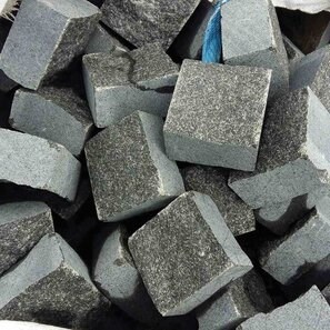 4-странно рязани павета от гранит Антрацит 10 x 10 x 5 см