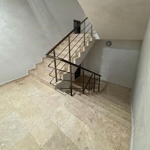 Стъпало от антикиран мрамор Розалина 120 x 30 x 3 см