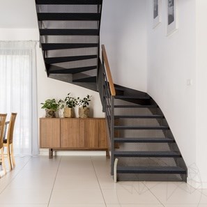 Стъпало от цепен шистов камък Неро 120 x 33 x 2 см
