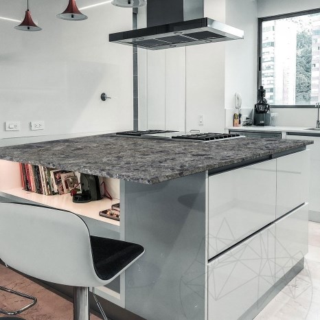 Плот от полиран сив мрамор Чепо 250 x 65 x 3 см
