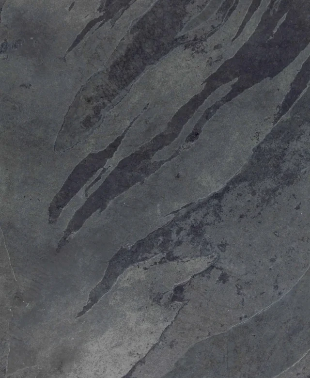 Черен плот от антикиран шистов камък  200 x 65 x 3 см